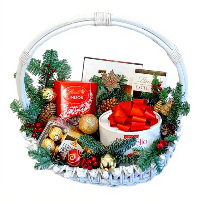 Букет цветов "Новогодняя корзина №6" Букет цветов "Новогодняя корзина №6"